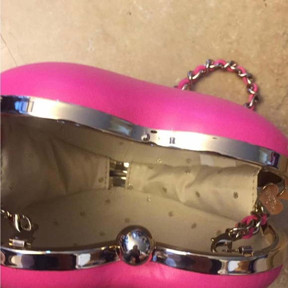 KATE SPADE | oh la la Bellini Hot Pink heart bag 🌟HOST PICK 🌟 - Picture 3 of 6